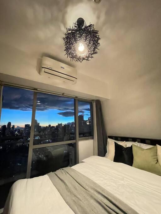 Апартаменти The Serene Escape Rockwell Makati City View 1Br Маніла Екстер'єр фото